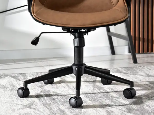 Elegancki design i ergonomiczne wsparcie - fotel biurowy, który spełni Twoje oczekiwania